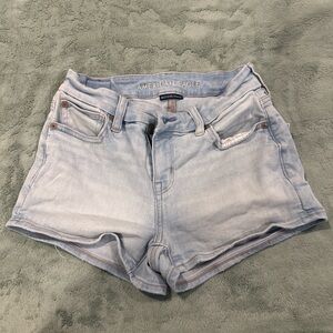 American Eagle Outfitters Women's Light Wash Jean Shorts